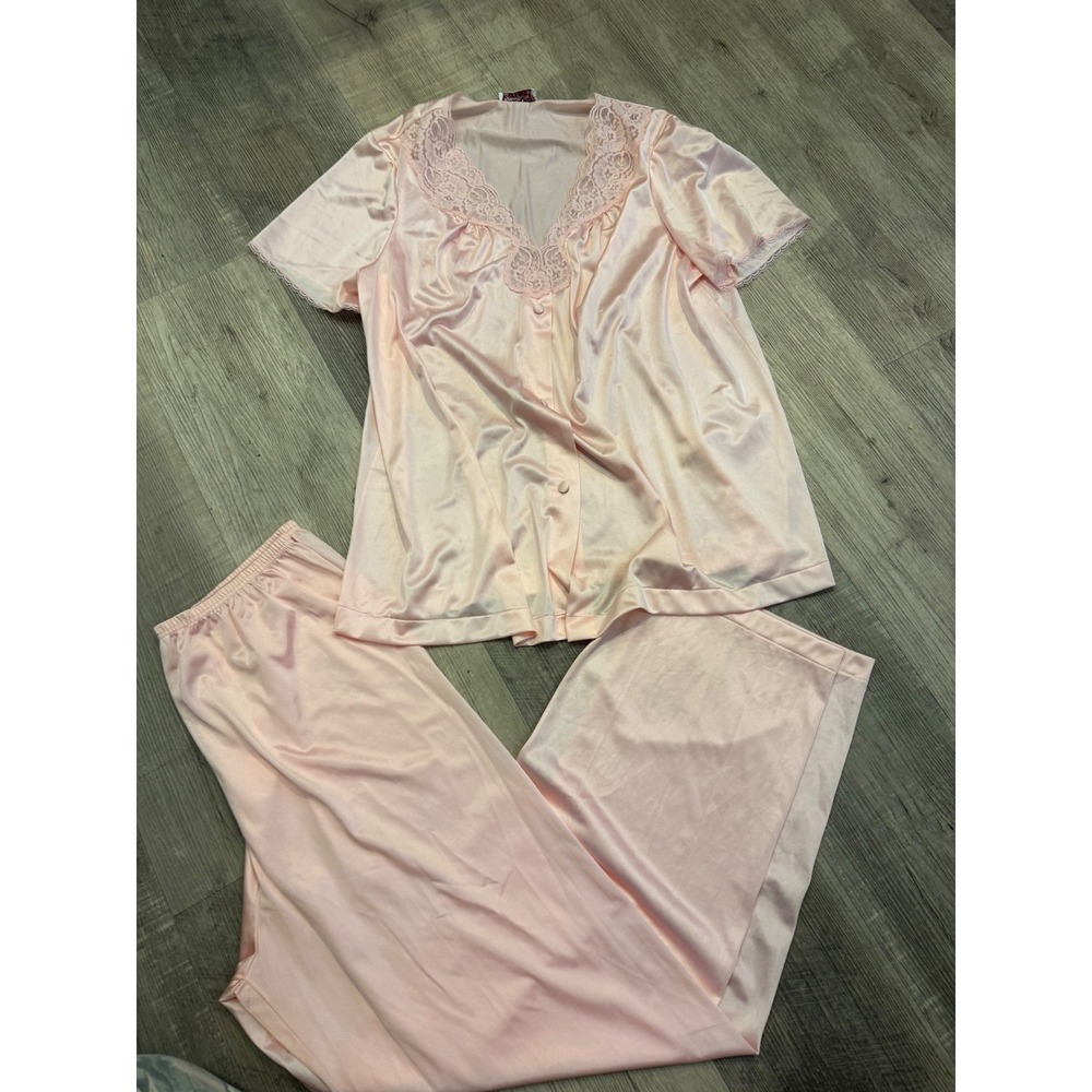 Vintage Vanity Fair Pink Nylon Pajama Set 2pc Lace V-Neck PJ Made in USA Size M‎